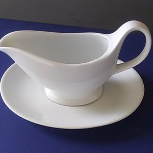Royal Limited White Gravy Bowl/